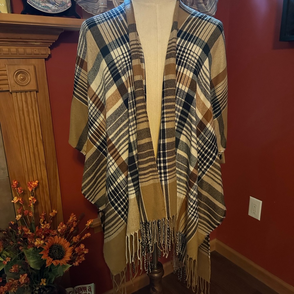Plaid Fringe Shawl in Brown and Tan